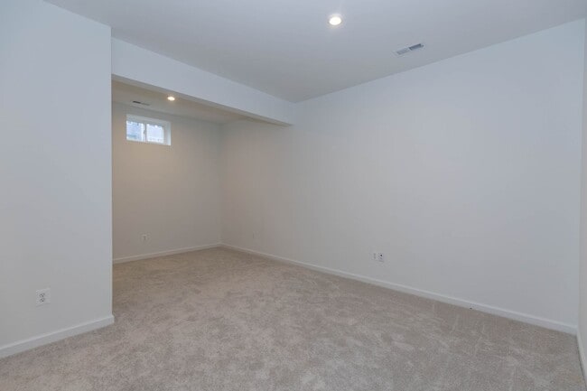 Photo - 3 Bed/3.5 Bath NEW Townhome in Charles Tow...