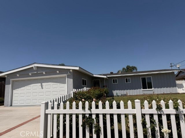 Building Photo - 2415 Los Padres Dr