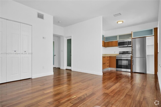 Building Photo - 719 Meridian Ave Unit 5 Rental