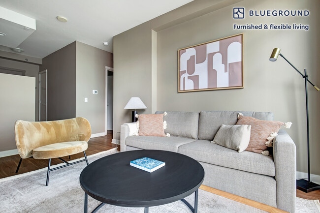 Photo - 989 112th Ave NE Unidad FL17-ID203