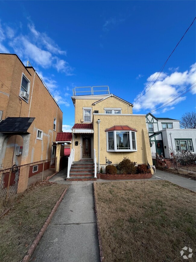 Building Photo - 232-17 Mentone Ave Unit Bsmt Rental