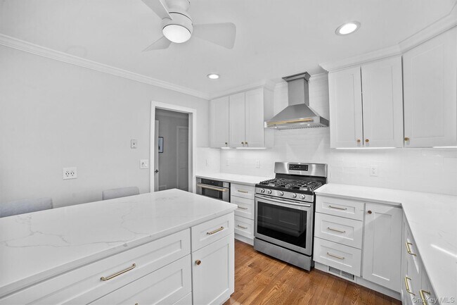 Photo - 780 Scarsdale Ave