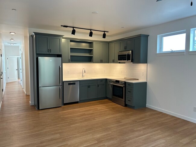 Building Photo - Canal House Unit A