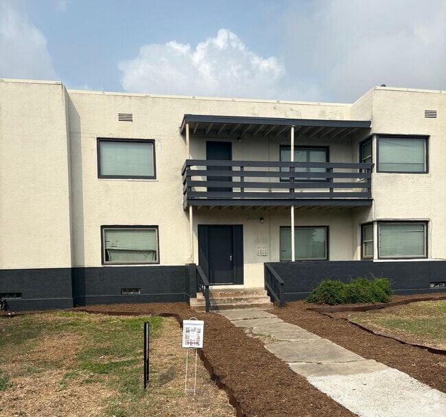 Building Photo - 2129 16th St Unit 4 Rental