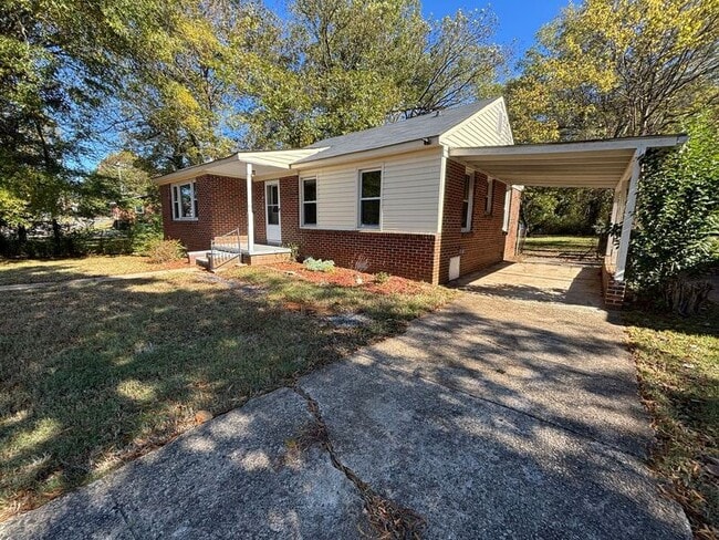 Photo - 716 Wilson Rd