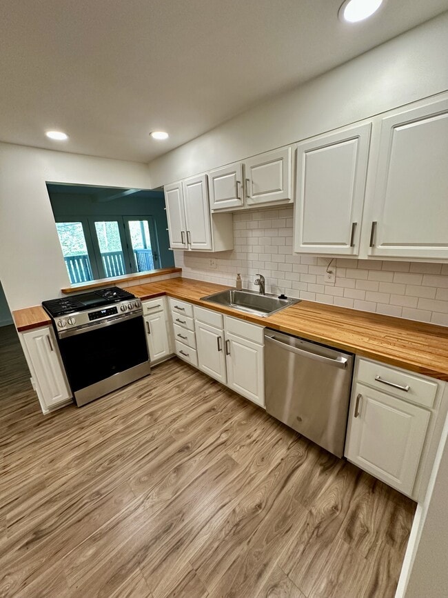 Photo - 3636 Taliluna Ave