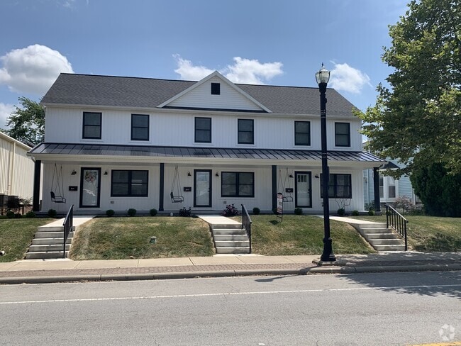 Building Photo - 311 E Auglaize St Rental