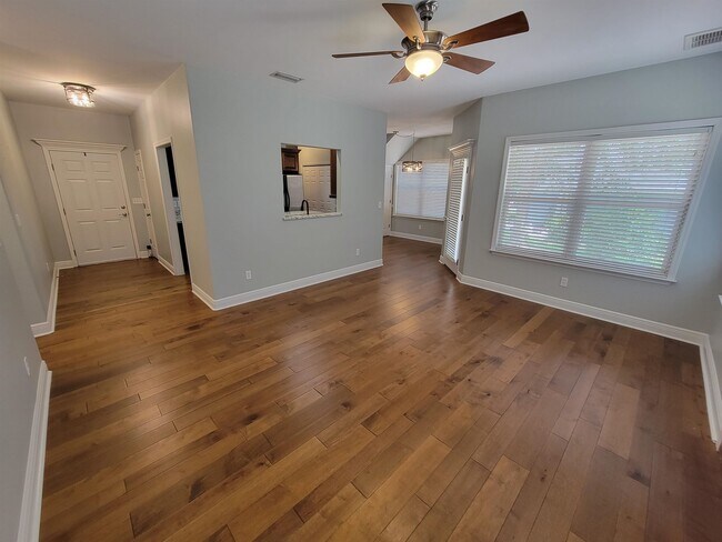 Photo - 1120 Archangel Way