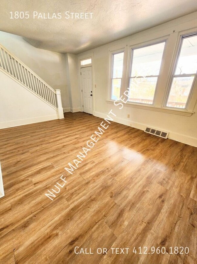 Photo - 1805 Pallas St