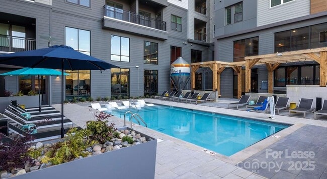 Photo - 1015 N Alexander St Apartment Unit A0