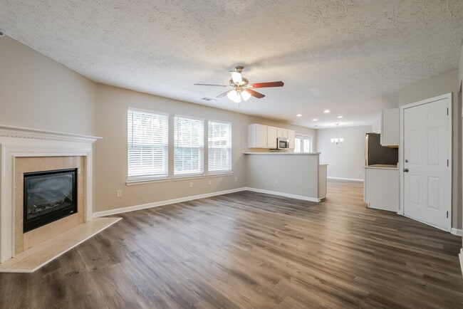 Photo - 1304 Ivey Pointe Dr SE