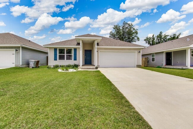 Building Photo - 5462 Peach Dr