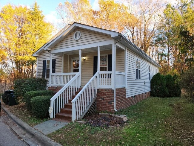 Building Photo - 860 Darby St