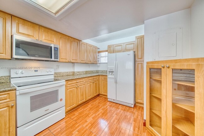 Photo - 840 SW 105th Ave Unit 318