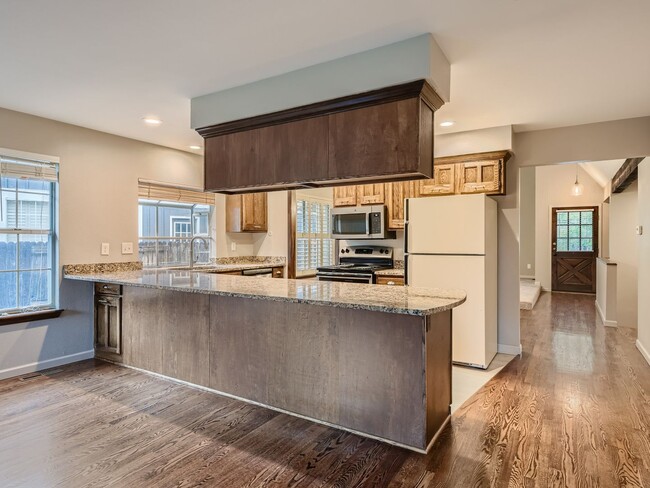 Photo - Evolve Real Estate: Ranch Style 3 Bedroom Home Available Immediately. Finished Basement and Lush ...