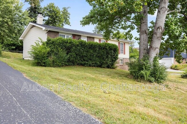 4015 Shady Oak Dr