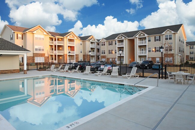 Building Photo - 2 Bedroom Special!!!! Unit 1521 Rental
