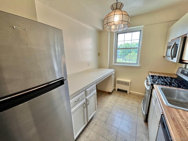 Building Photo - 210 Pelham Rd Unit 4G Rental