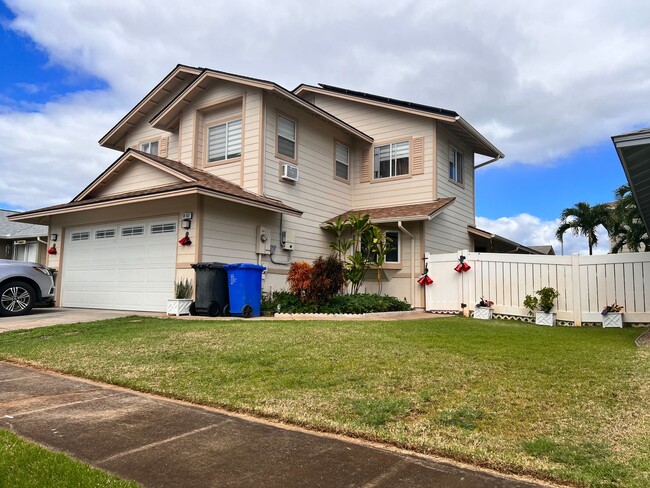 Building Photo - 4 Bedroom, 3 bath house in Ewa Beach