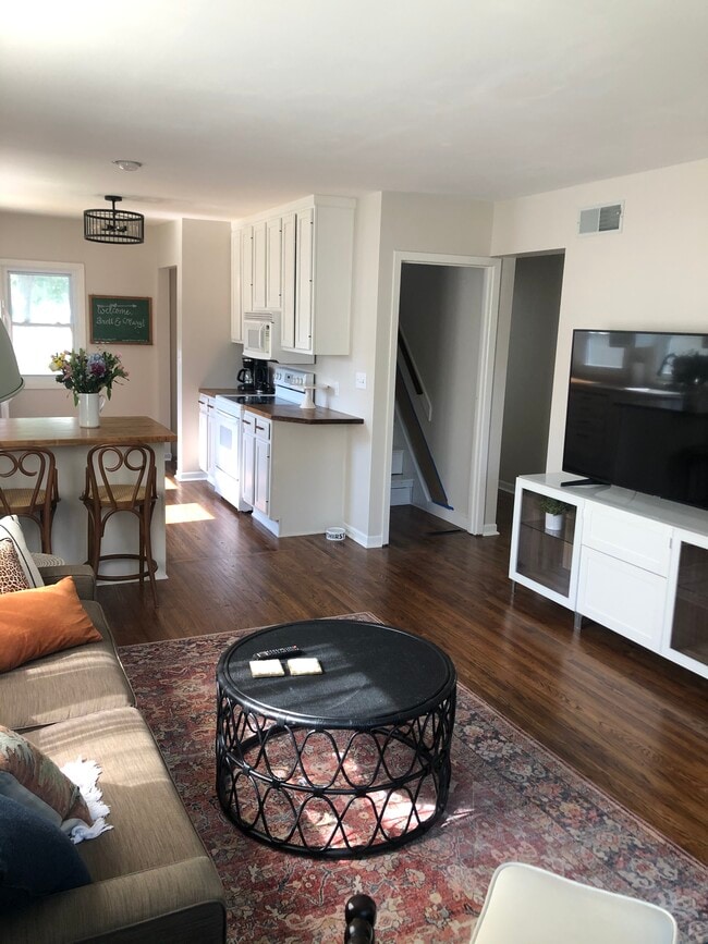 Photo - 115 9th St NE