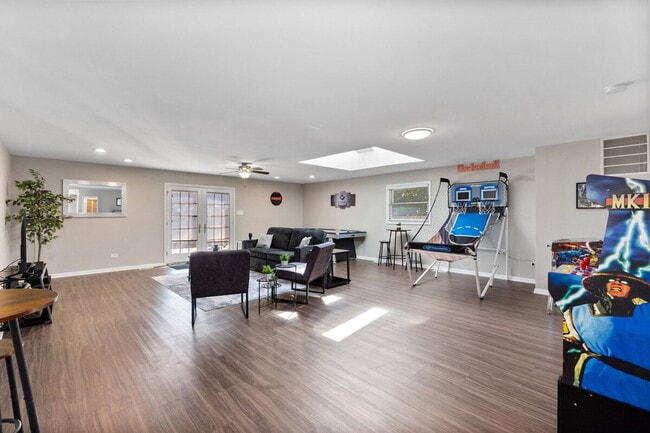 Building Photo - 6911 W 87th St Unit ID1298092P Rental