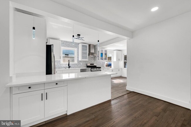 Photo - 710 Silver Spring Ave