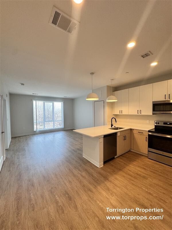 Building Photo - 289 Walk Hill St Unit 413