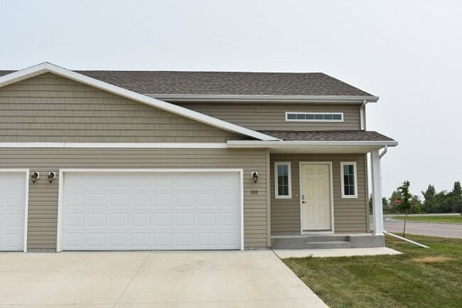 Photo - 3 Bed 3 Bath Twin Home