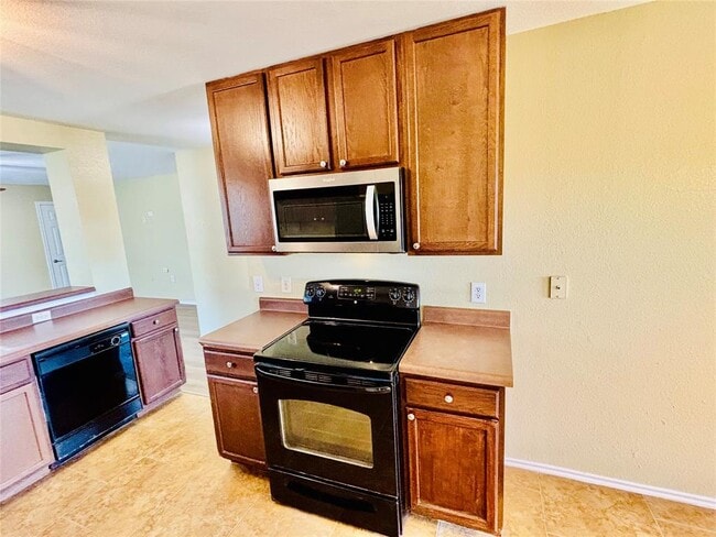 1220 Anise Dr