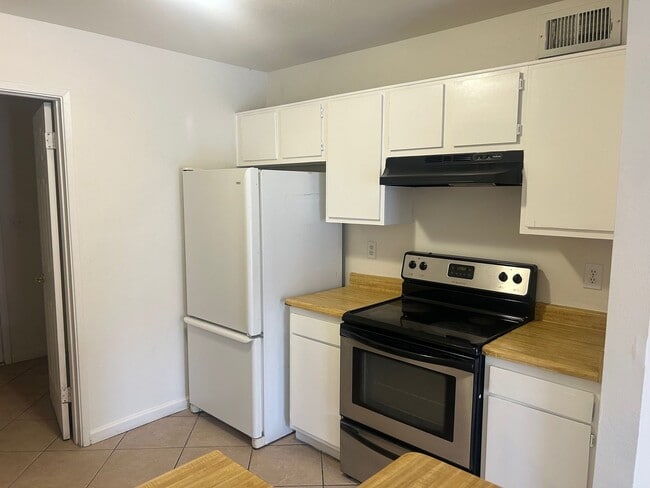 Photo - 435 E 9th Ave Unit 1