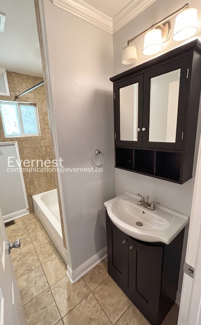 Photo - 2 Bed/1 Bath Home with Garage / Available Soon!