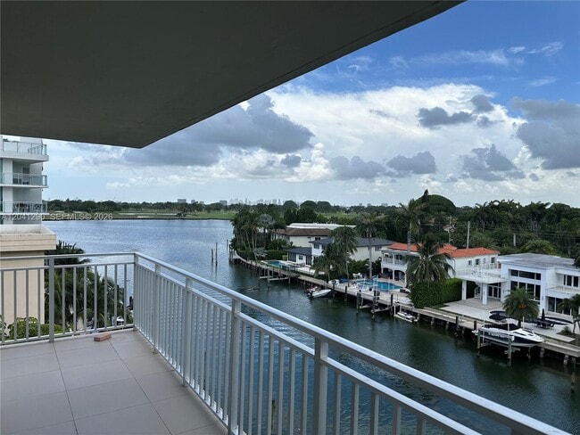 Photo - 9500 W Bay Harbor Dr Unit 6A