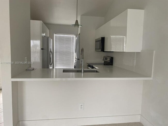 Photo - Southeast 8th Street, Hallandale Beach, FL 33009 - 2 BR 2 BA townhouse