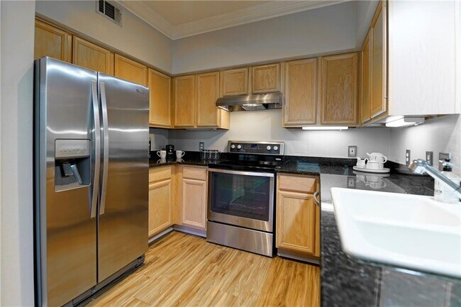 Photo - 3777 Peachtree Rd NE Unidad 1338