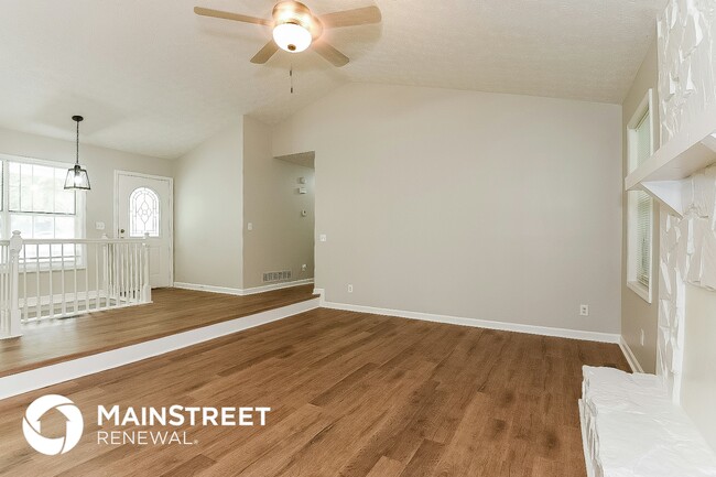 Photo - 2741 Hawk Trace NE