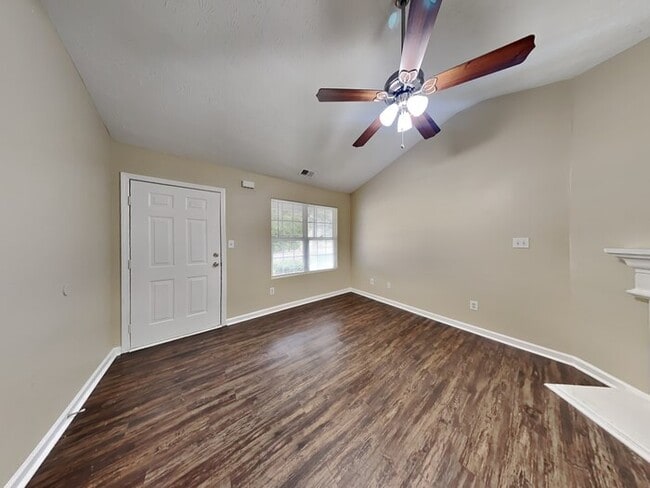 Photo - 9135 Jefferson Village Dr SW