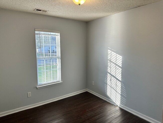 Photo - Adorable Three Bedroom Two Bath Home in Walnut Creek
