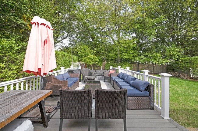 Photo - 27 Willowbrook Pl