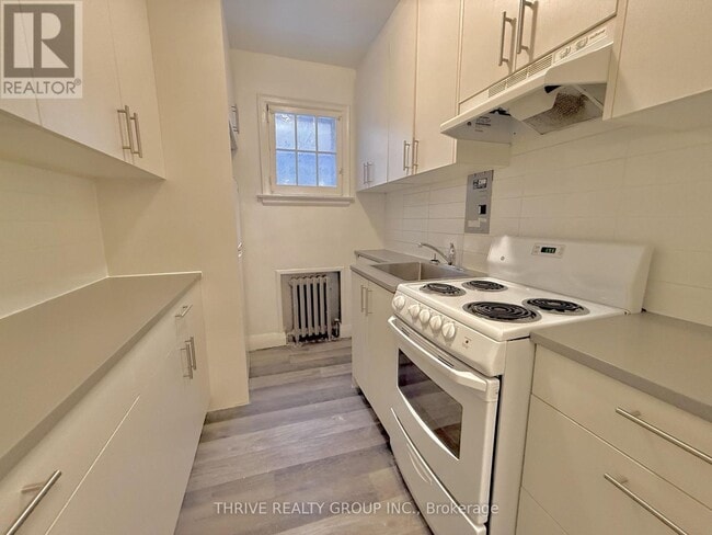 Photo - 50 Ridout St S Unit 6