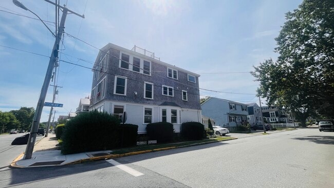 Photo - 115 Wellington Ave Unidad 1