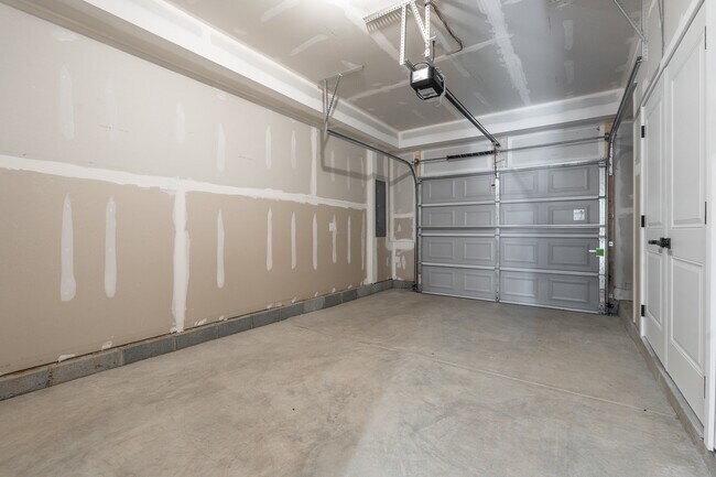 Photo - 12833 Red Clover Wy