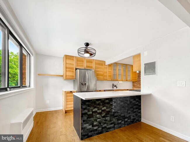 Photo - 2725 39th St NW Unit 2O9