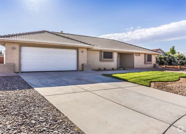 Building Photo - Cozy 3-Bedroom 2-Bathroom Home