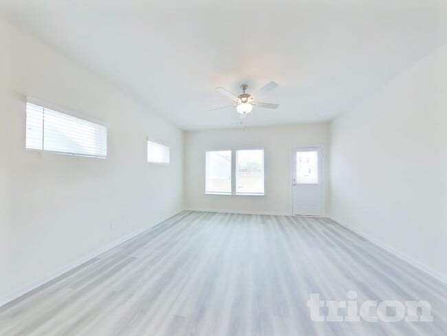 Photo - 260 Limestone Cir