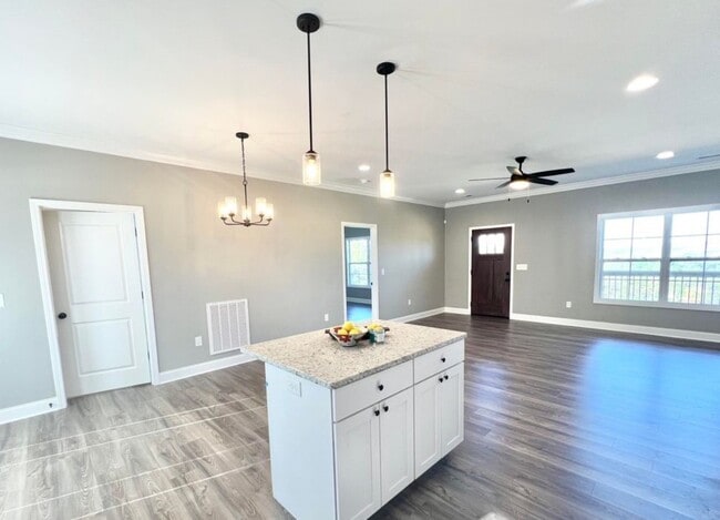 Photo - 955 Oakwood Estates Dr