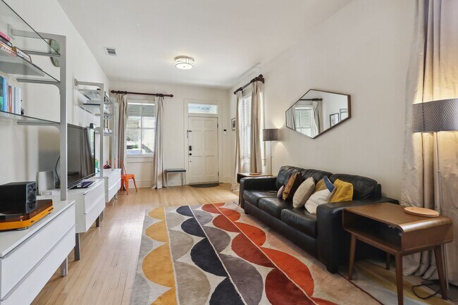 Photo - Fabulous Single Fam Uptown Home 3BD/2BA with great yard.