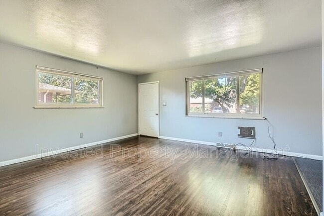 Photo - 1060 S Decatur St