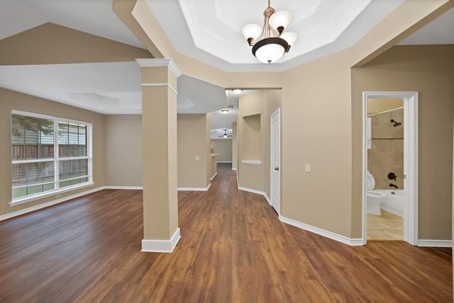 Photo - 5708 McKinley Ln