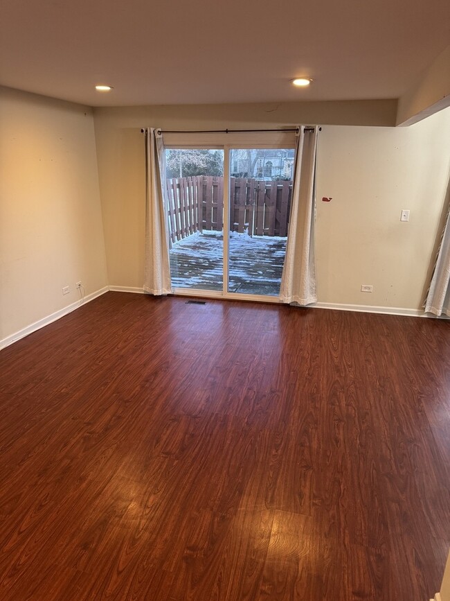 Photo - 448 Ferndale Ct