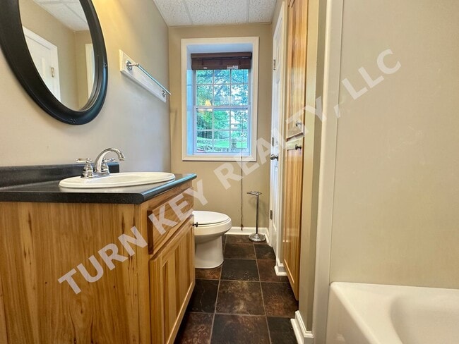 110 Clay Dr Unit 110 Clay Drive- Apartment 3